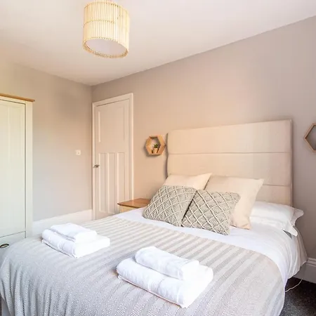 Queens Road 2 Bed 里士满