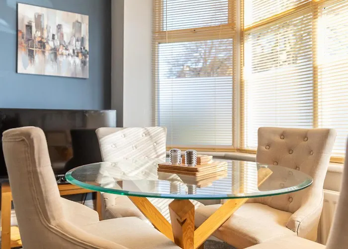 Queens Road 2 Bed Apartment