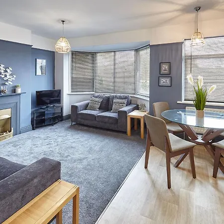 Queens Road 2 Bed * Richmond (North Yorkshire)